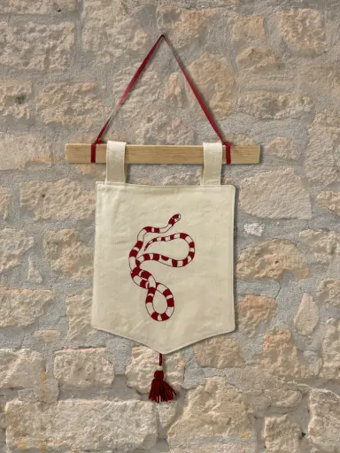 Bannière médiévale brodée Serpent | Fait main & upcyclée